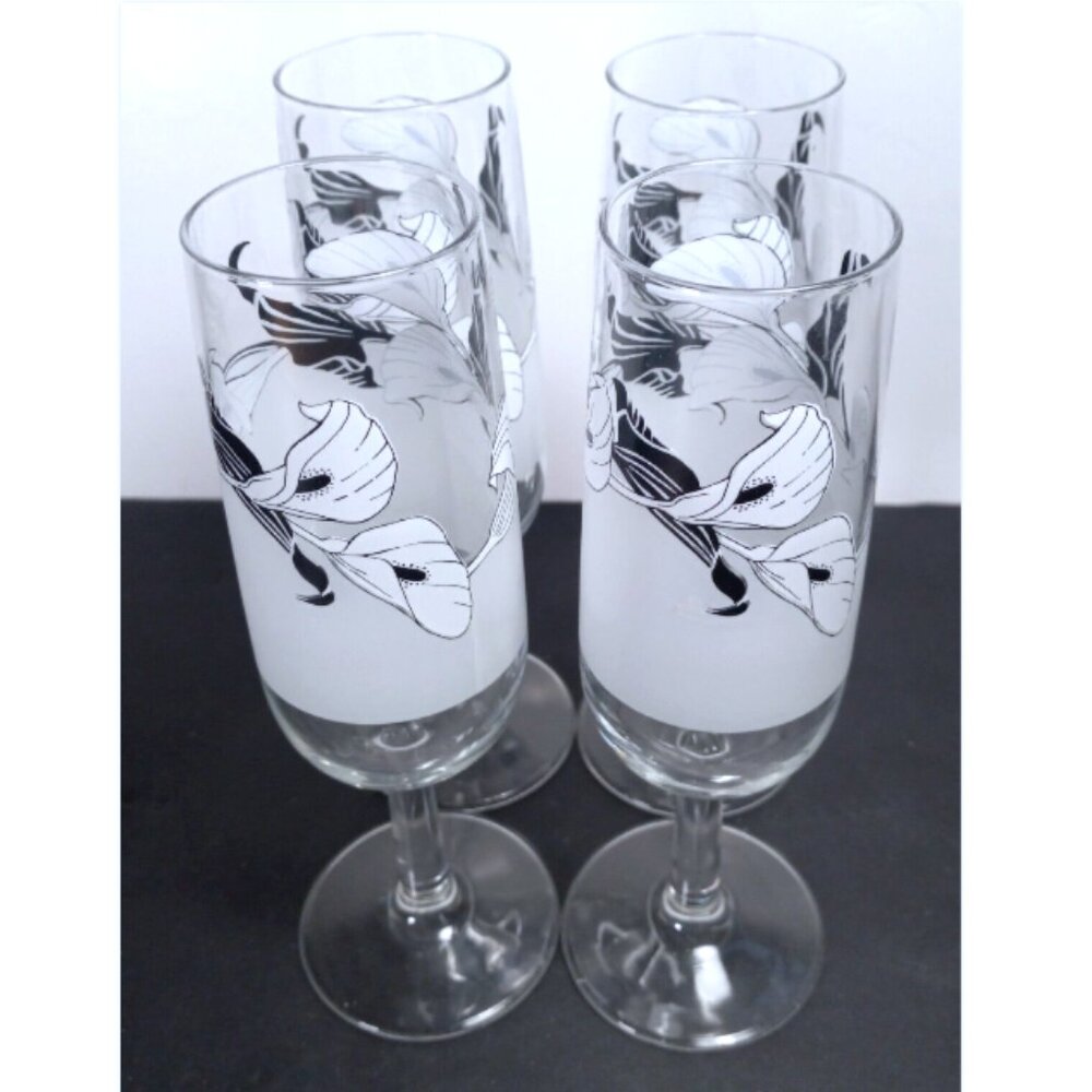 Cerve Italy Champagne Flutes Set of 4 – Frosted Lilies – 1980s Art Deco Glasswar